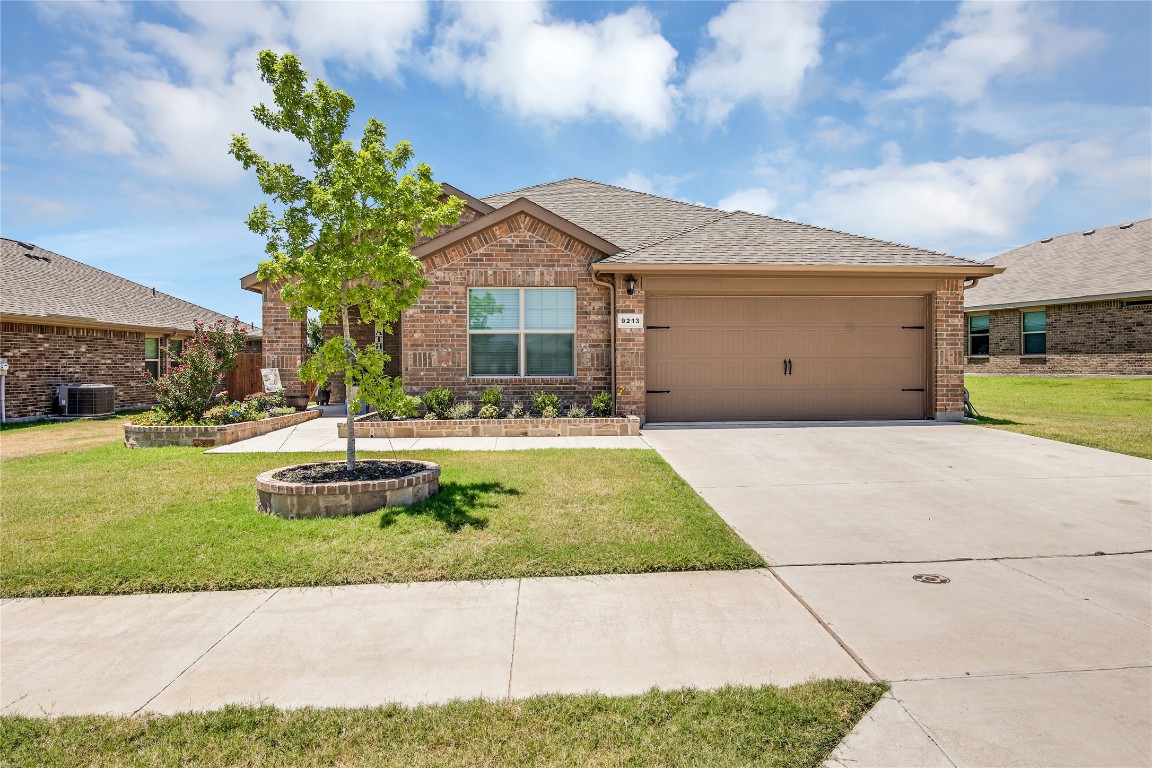 9213 High Stirrup Lane Fort Worth TX 76131