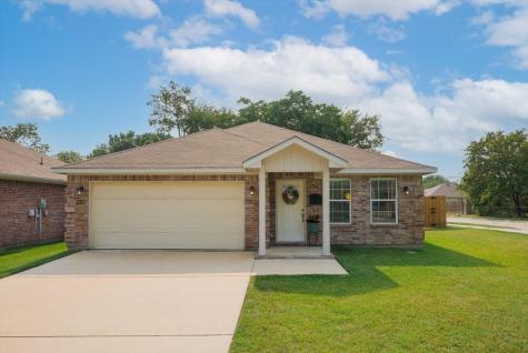 802 Pangburn Street Grand Prairie TX 75051