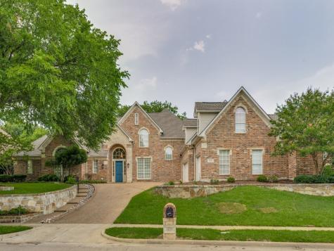 1129 Creekwood Drive Garland TX 75044