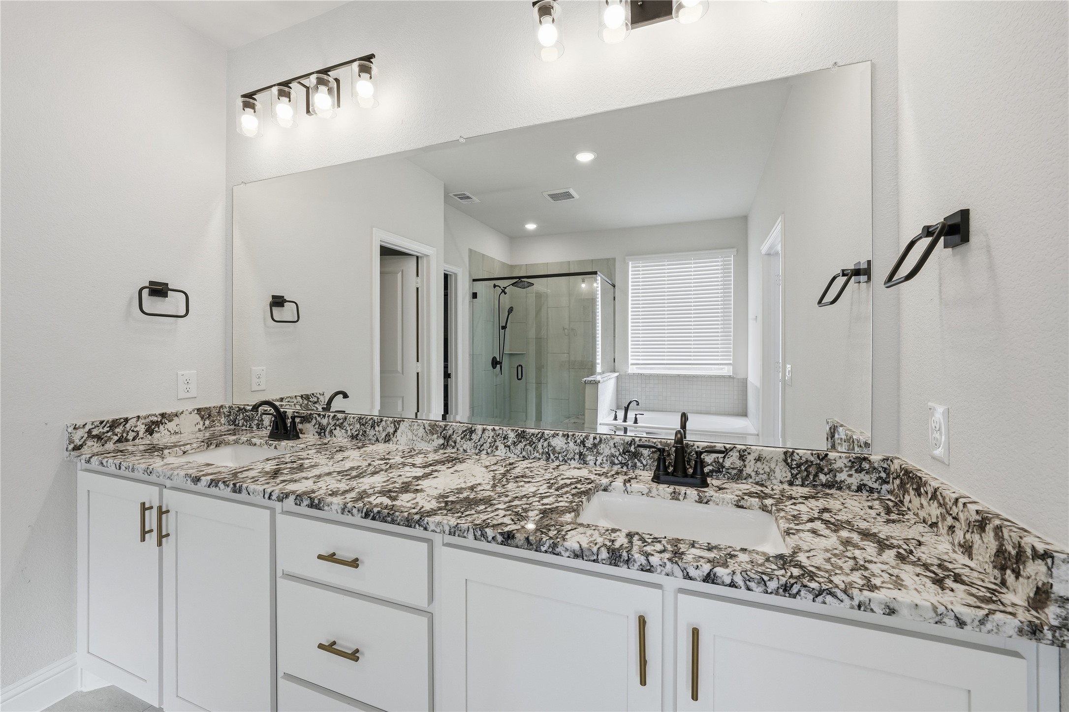 1026 Stillmeade Drive Midlothian TX 76065