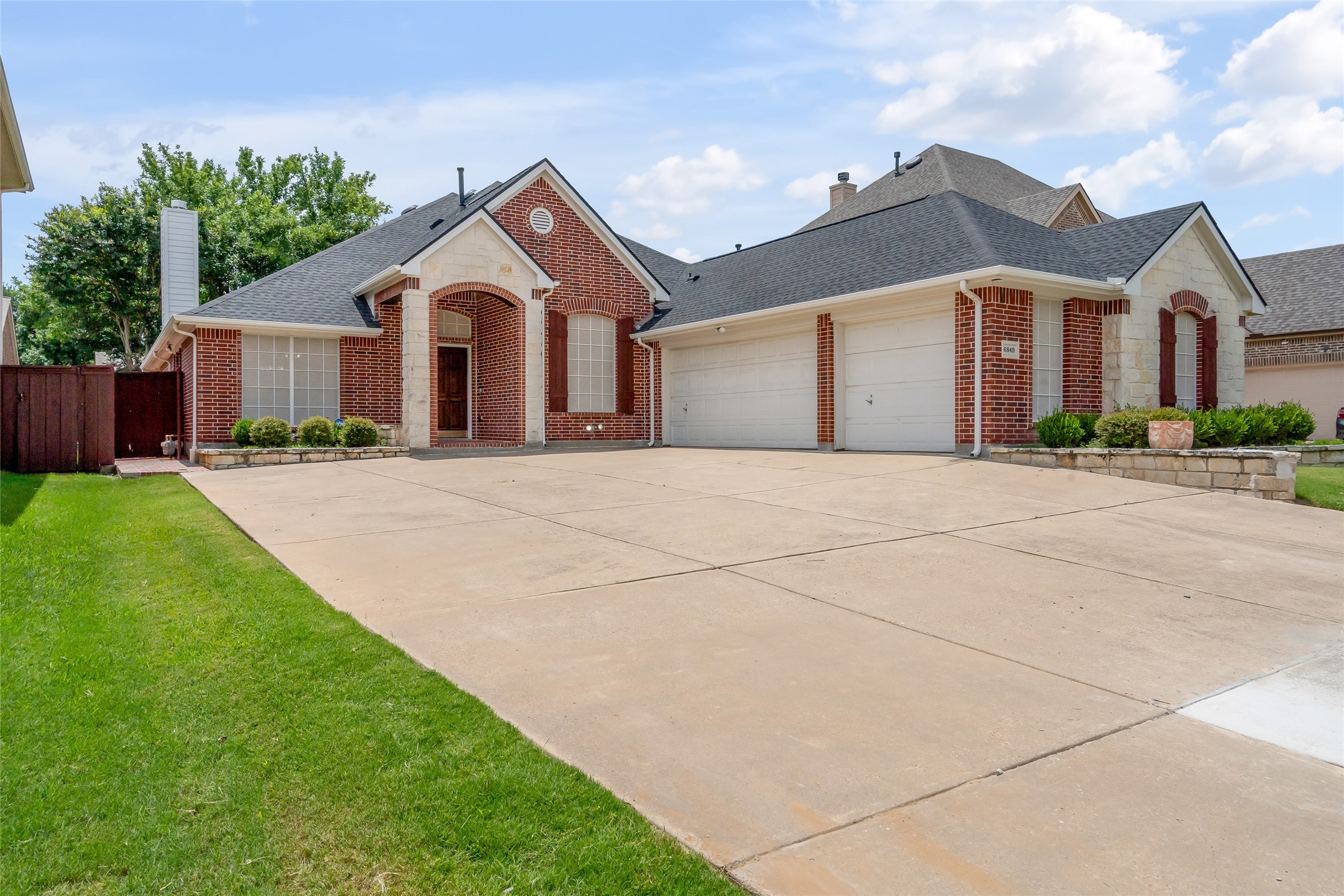 6849 Shoreway Drive Grand Prairie TX 75054