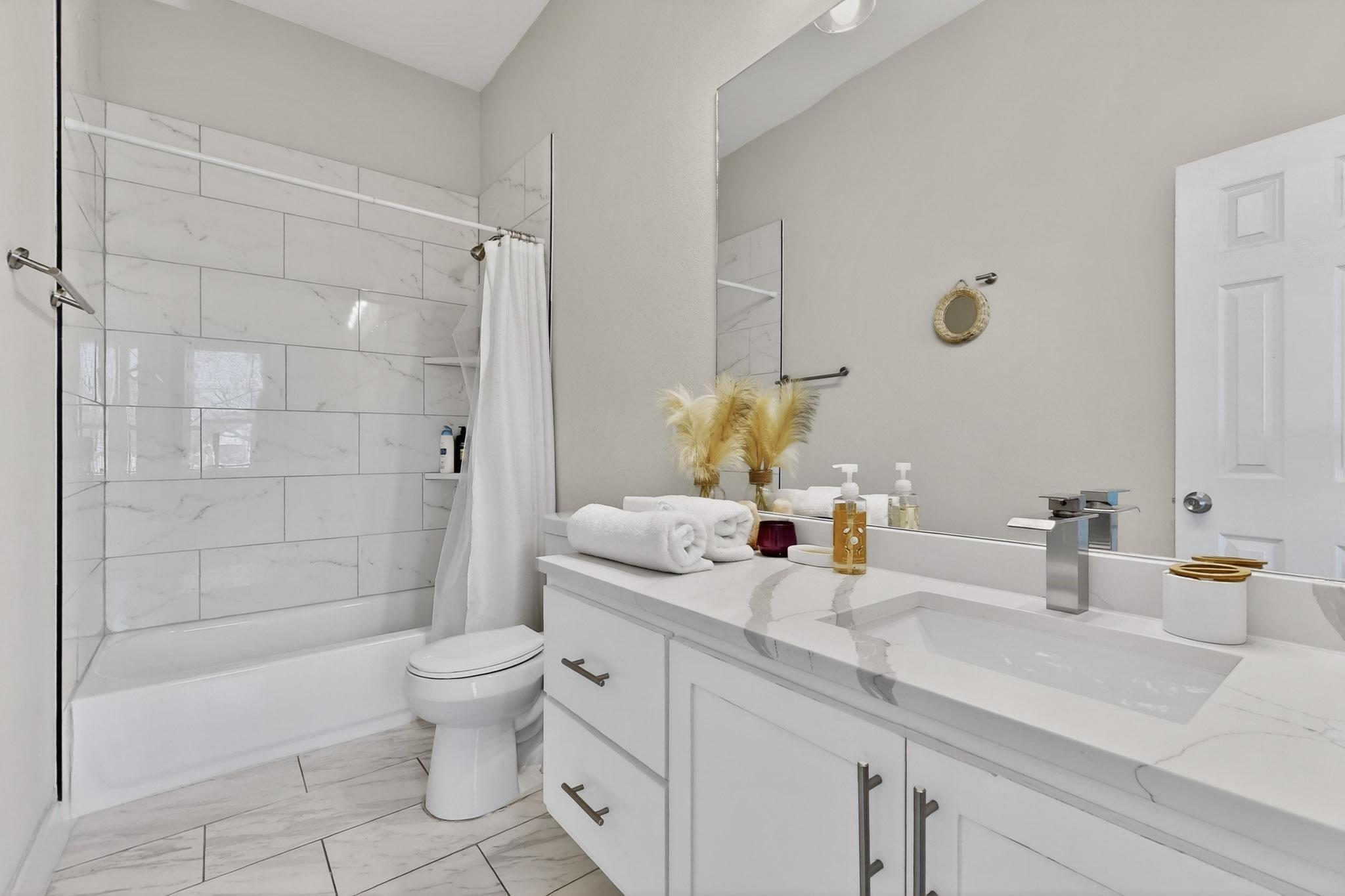 2015 Volga Avenue Dallas TX 75216