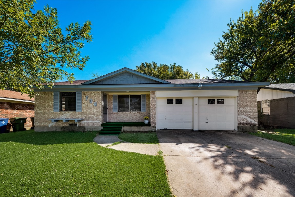 706 Dawn Drive Garland TX 75040
