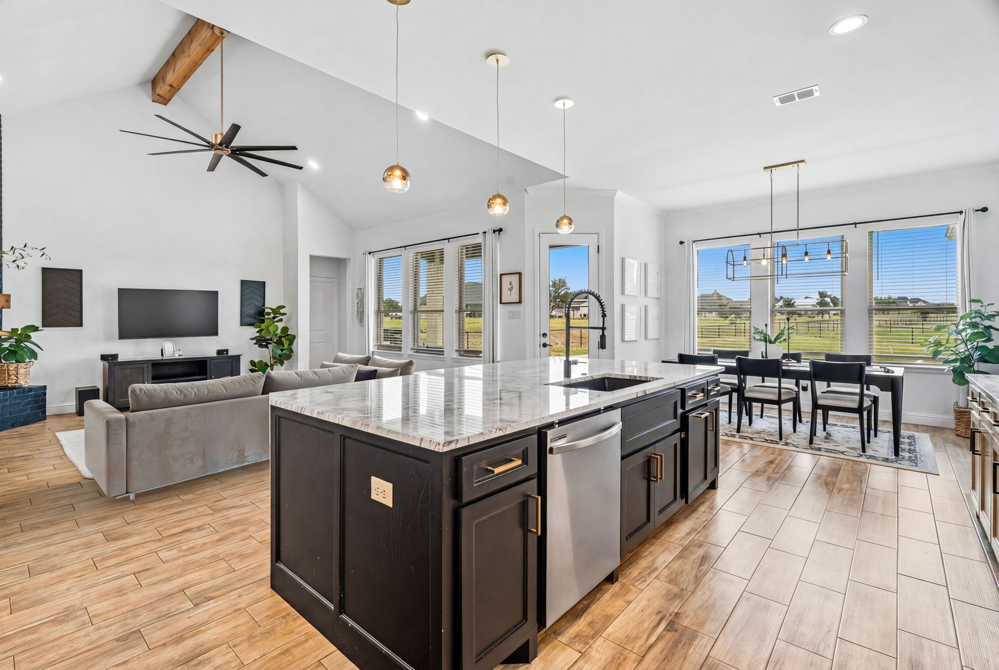 805 Wind River Pass Azle TX 76020