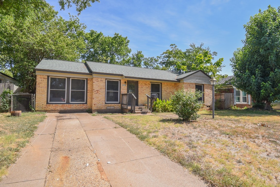 2115 Plymouth Drive N Irving TX 75061