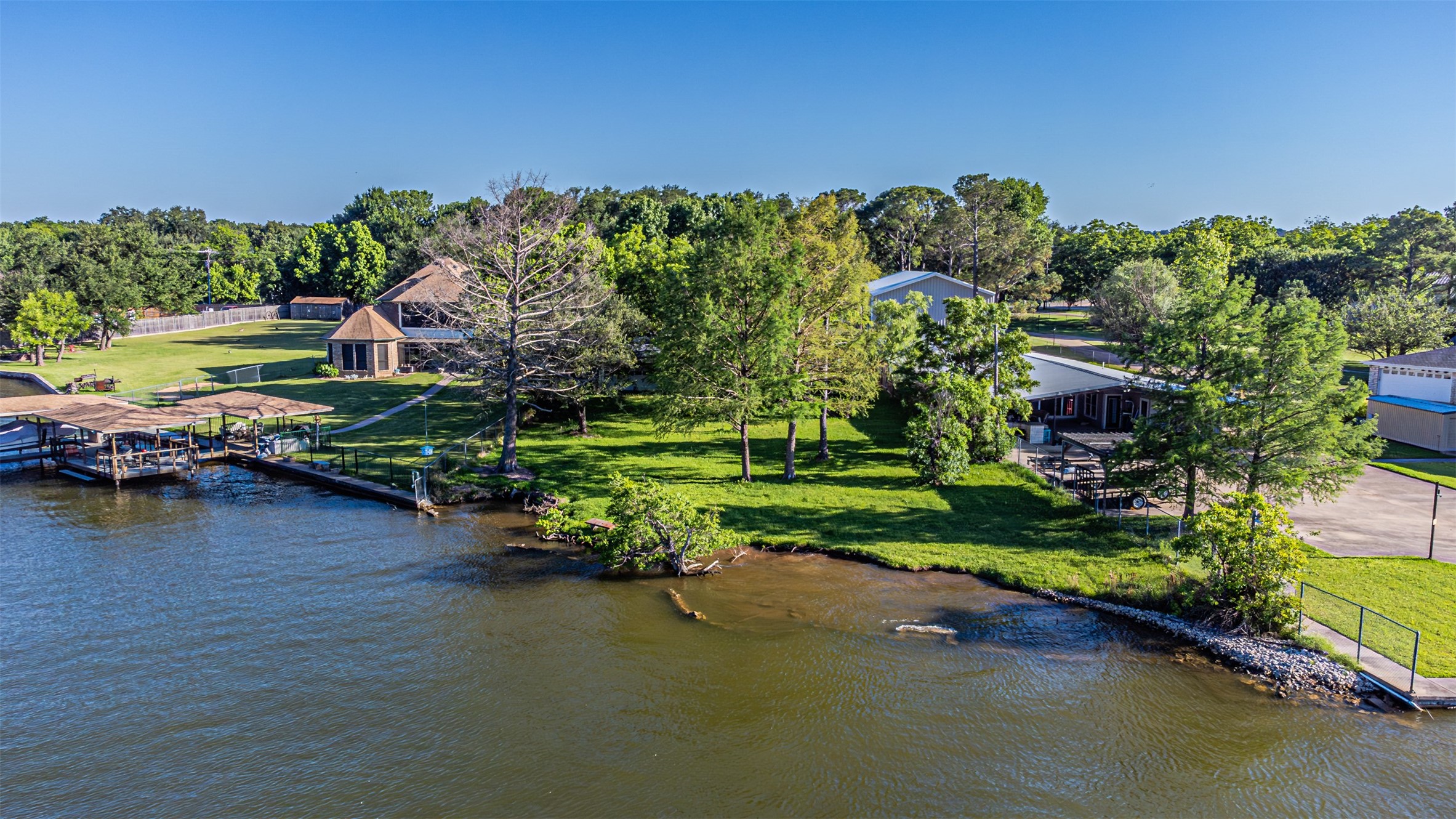 1712 Island Village Court Granbury TX 76048