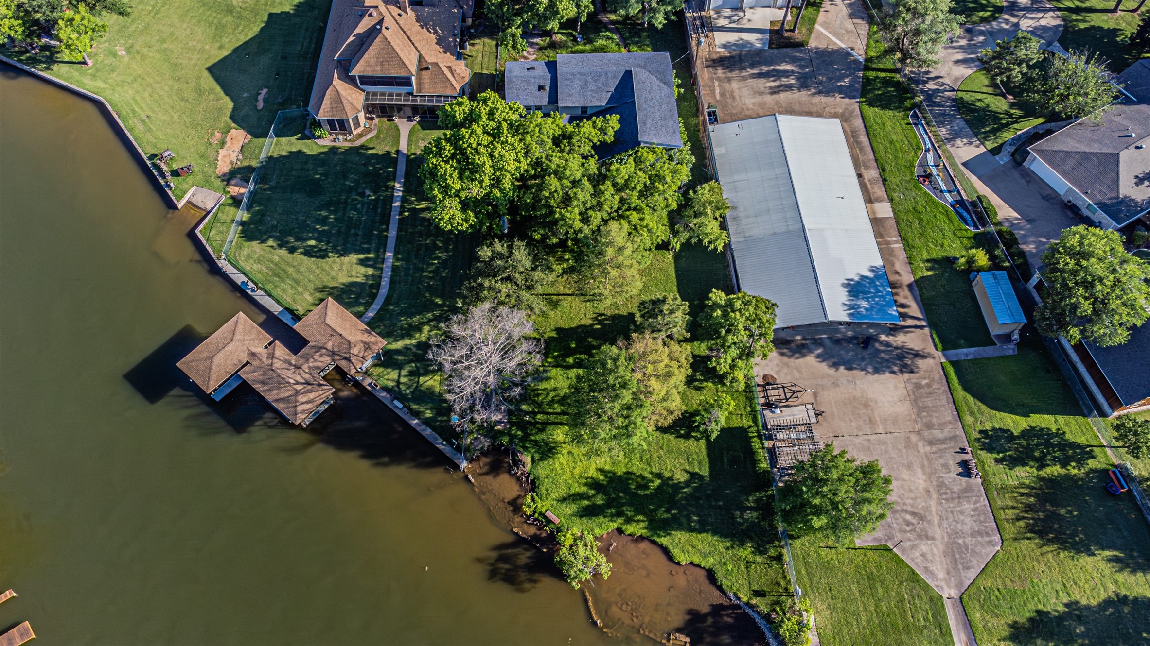 1712 Island Village Court Granbury TX 76048