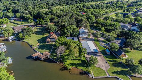 1712 Island Village Court Granbury TX 76048