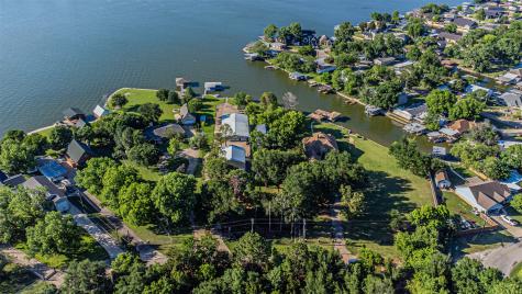1712 Island Village Court Granbury TX 76048