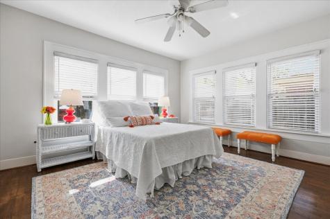4325 Locke Avenue Fort Worth TX 76107