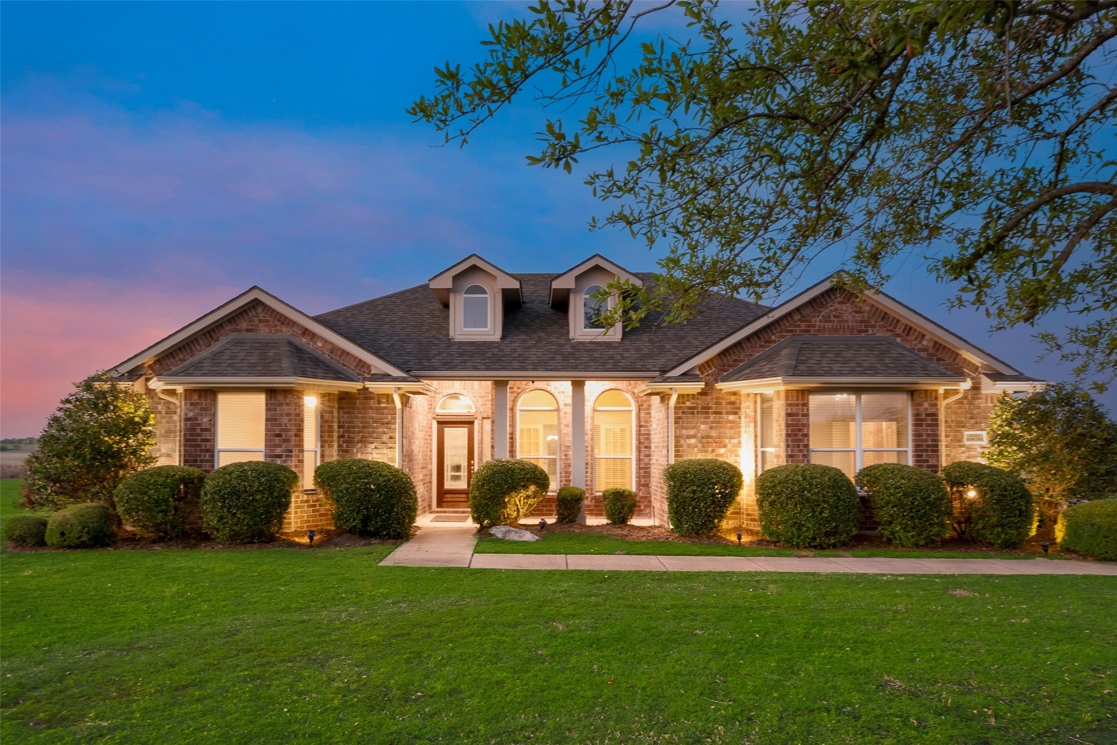 11121 Glenn Cove Forney TX 75126