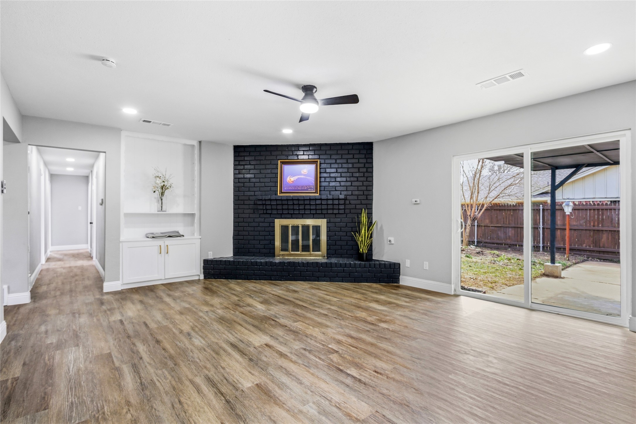1708 Park Ridge Terrace Arlington TX 76012