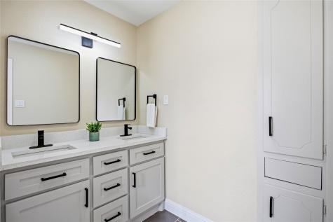 1708 Park Ridge Terrace Arlington TX 76012