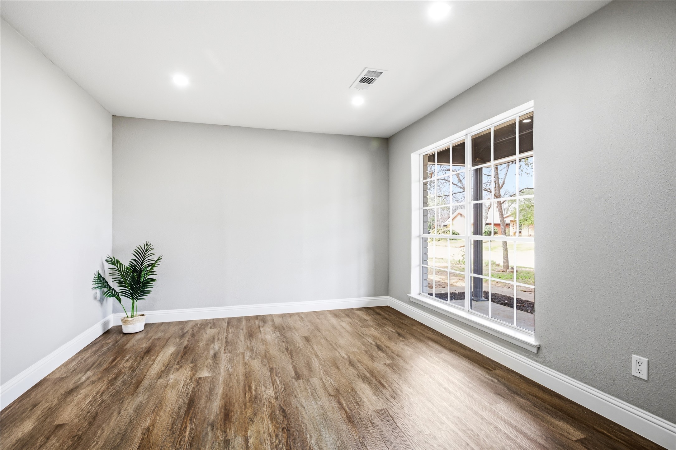 1708 Park Ridge Terrace Arlington TX 76012