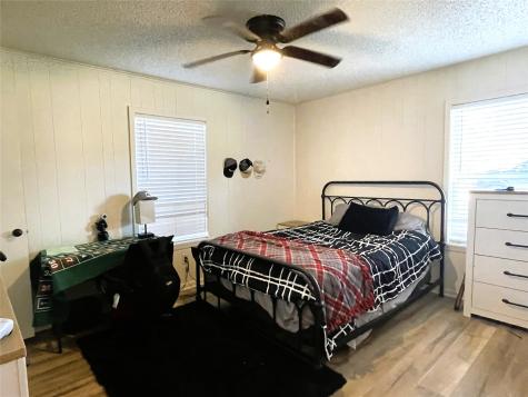 212 S 10th Avenue Teague TX 75860