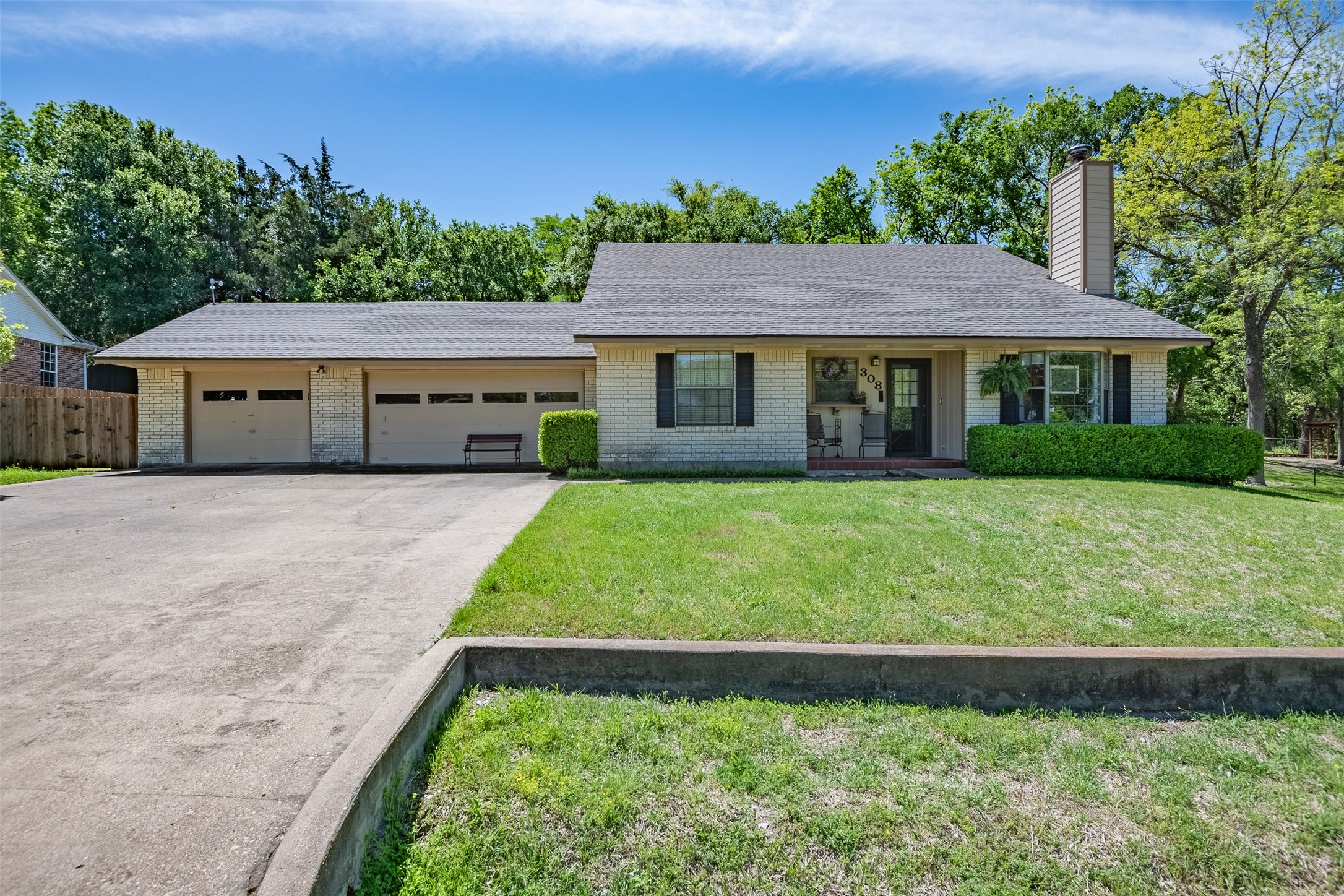 308 Lakewood Drive Waxahachie TX 75165