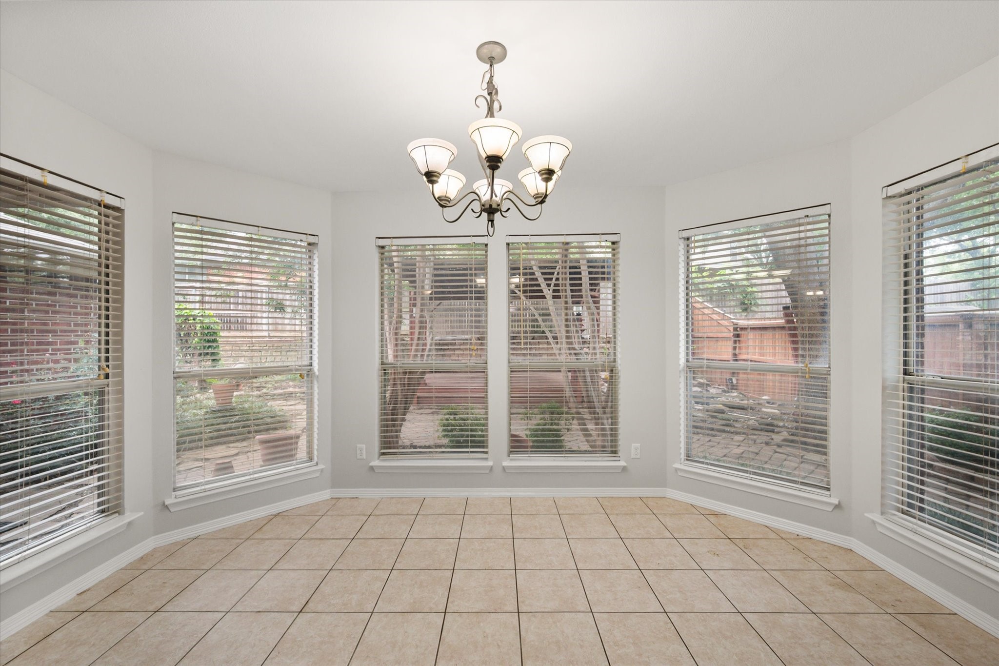 5605 Lasso Road Arlington TX 76017