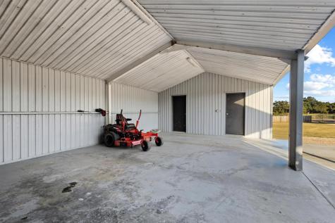 2709 County Road 16500 Deport TX 75435