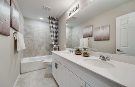 816 Shire Avenue Haslet TX 76052