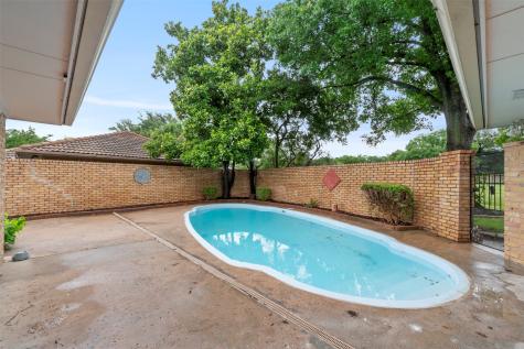 809 Havenwood Lane S Fort Worth TX 76112