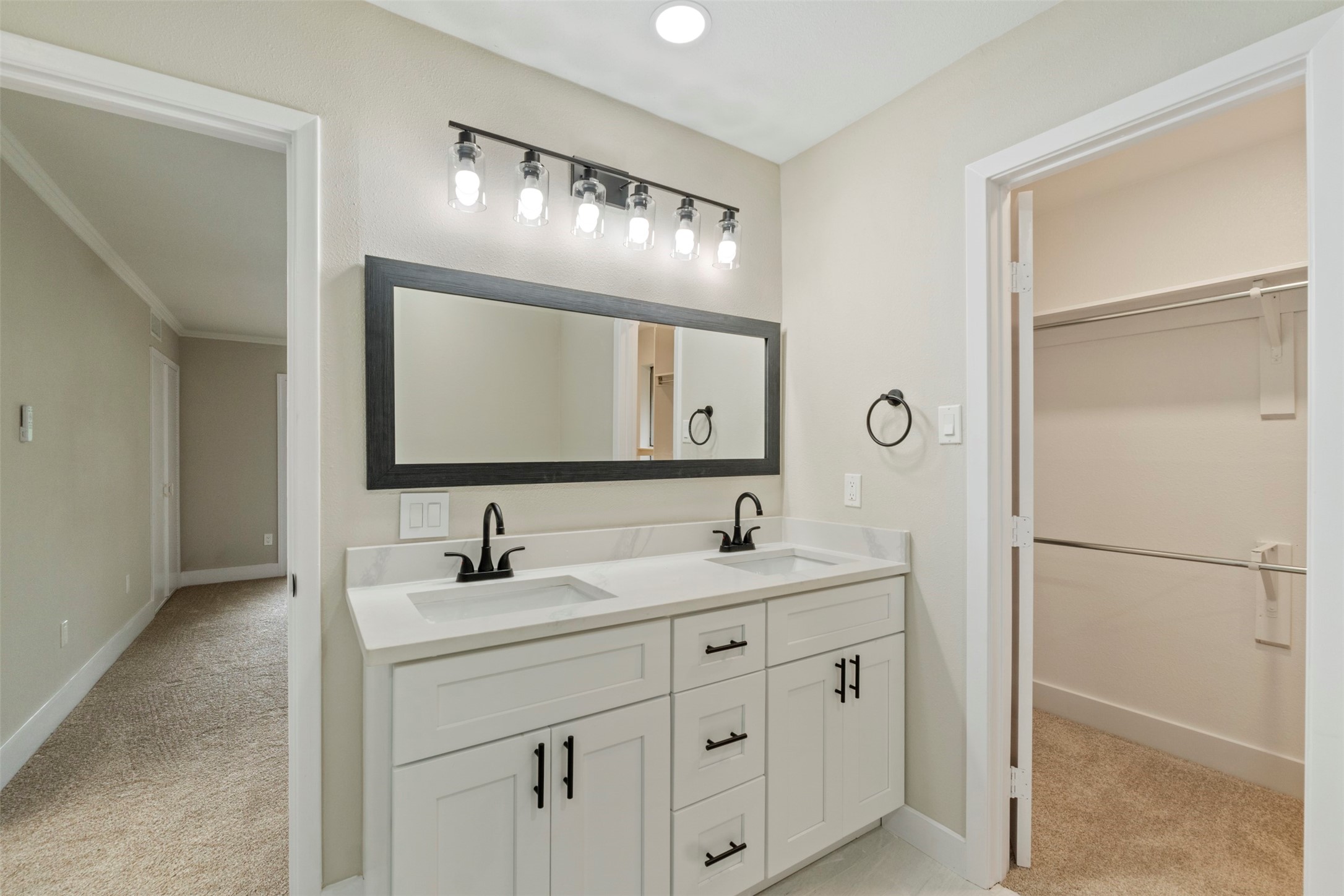 809 Havenwood Lane S Fort Worth TX 76112