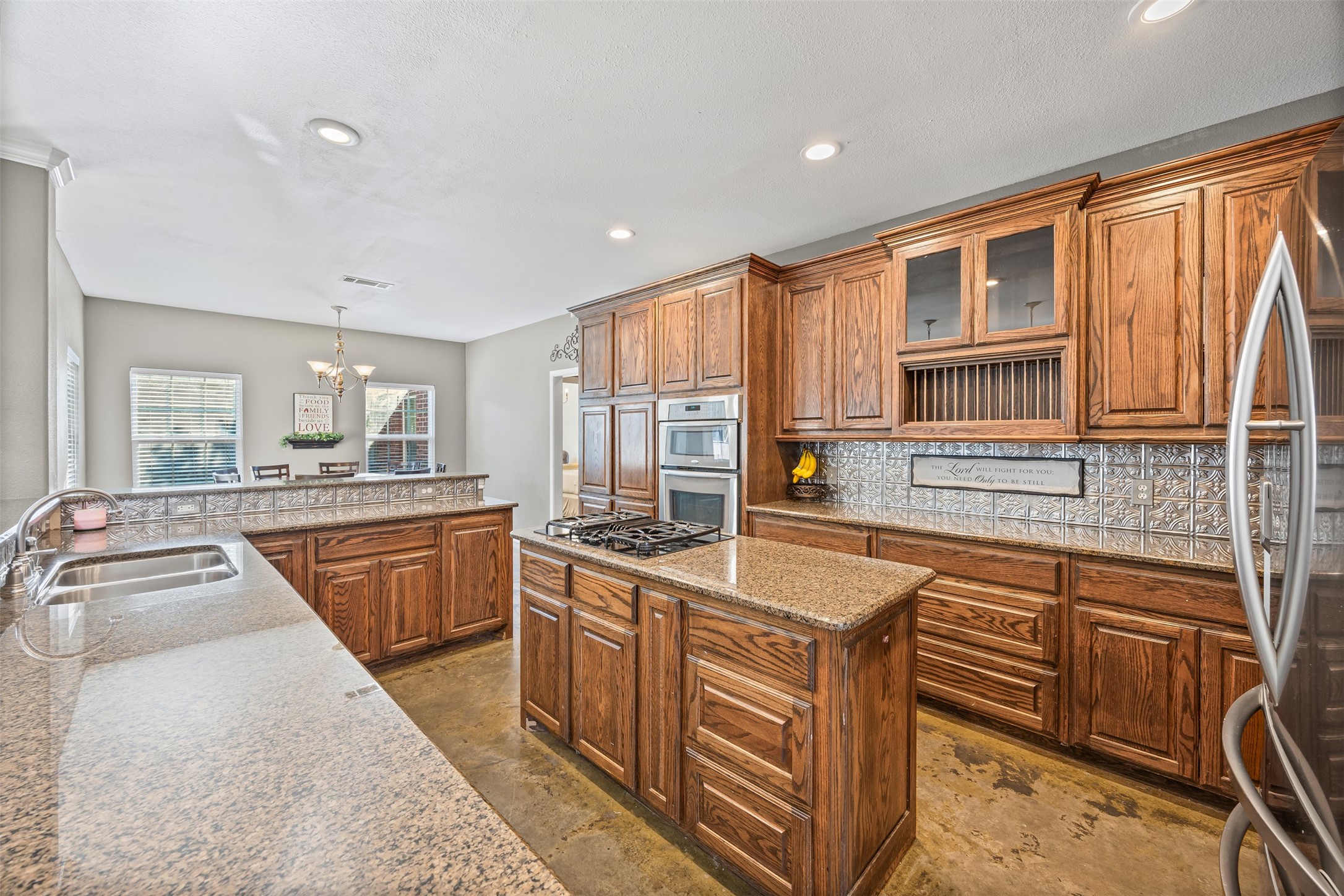 905 Royse Ridge Road Ennis TX 75119