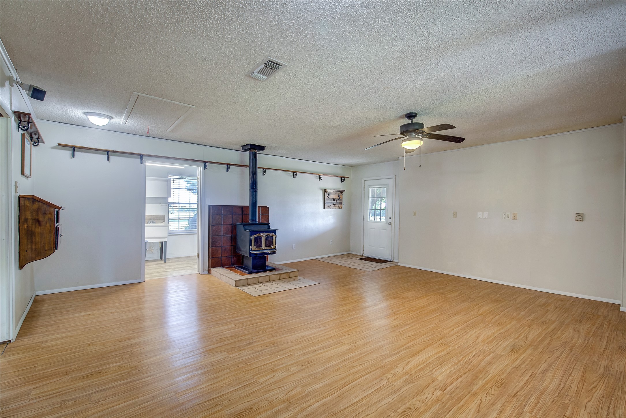 1755 County Road 4200 Greenville TX 75401