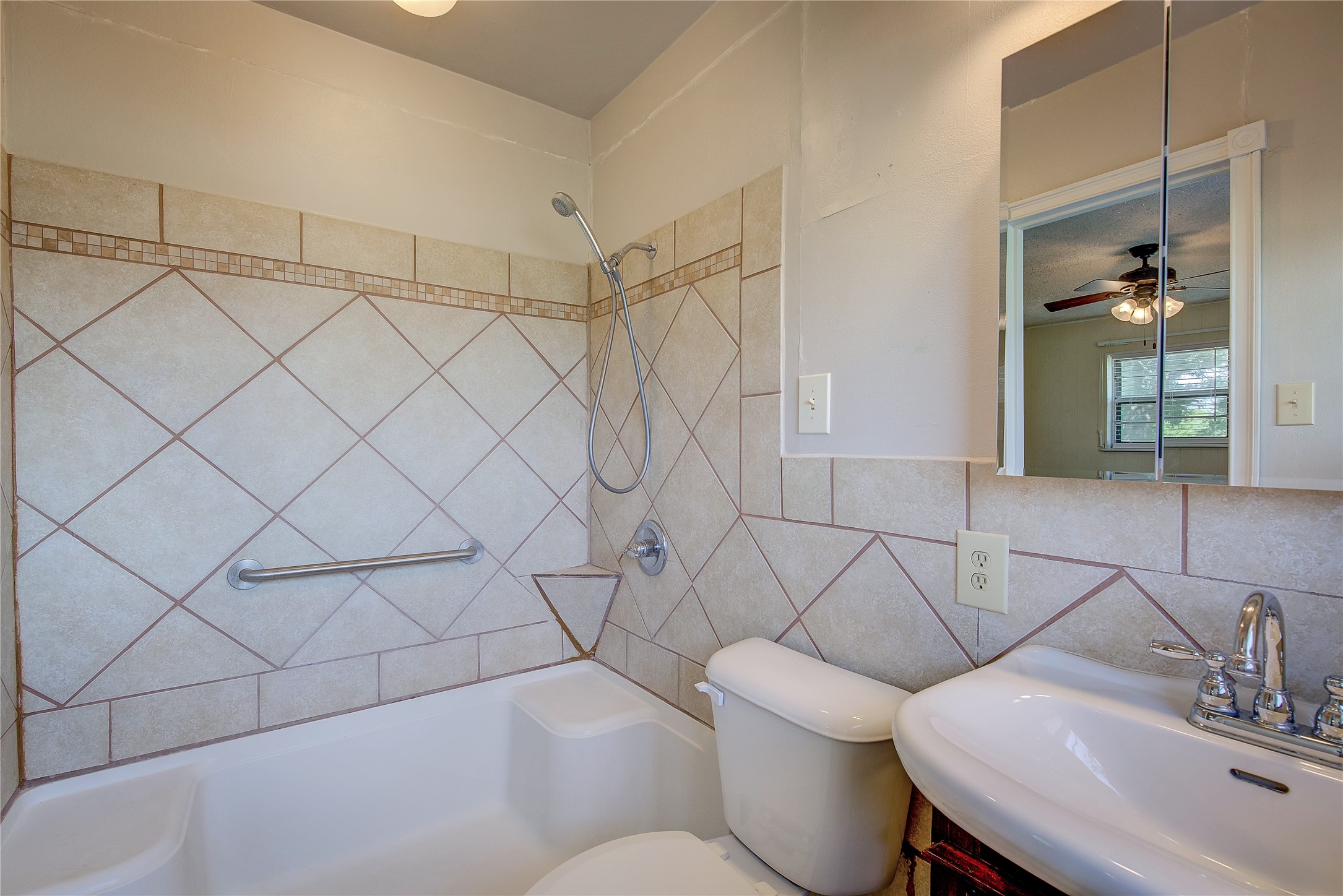1755 County Road 4200 Greenville TX 75401