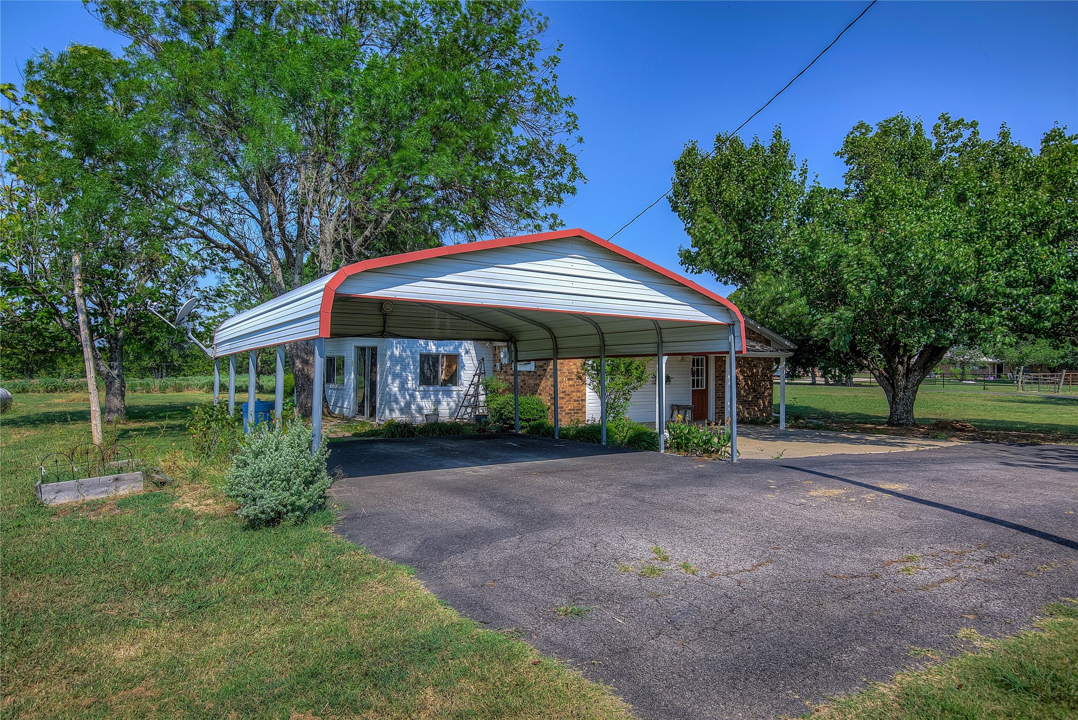 1755 County Road 4200 Greenville TX 75401