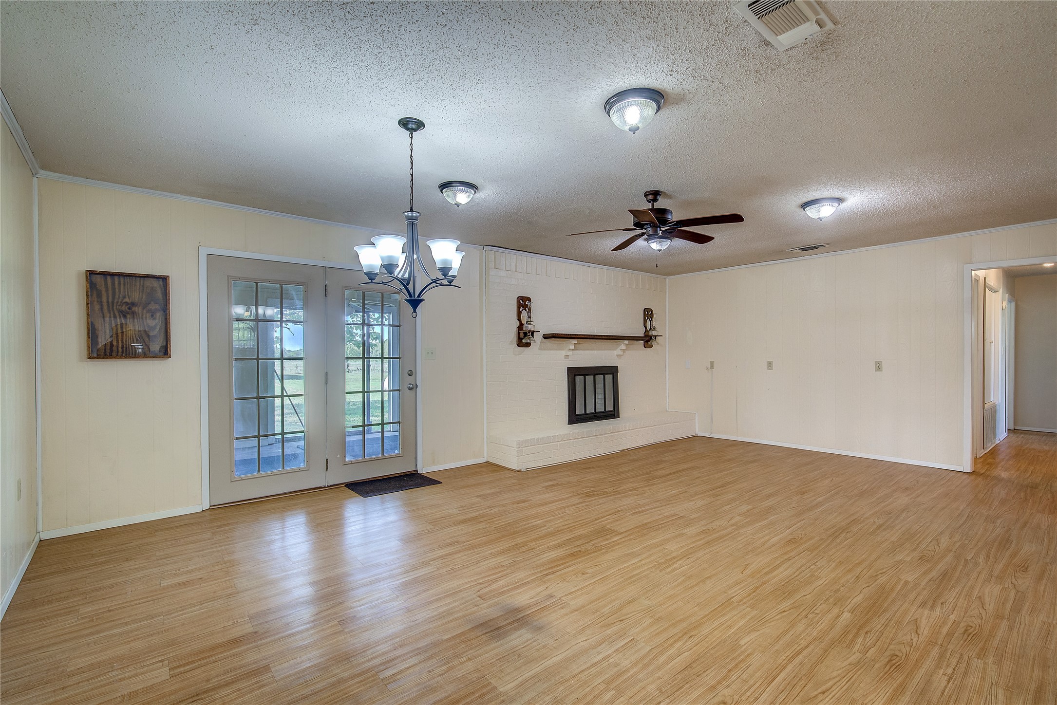 1755 County Road 4200 Greenville TX 75401