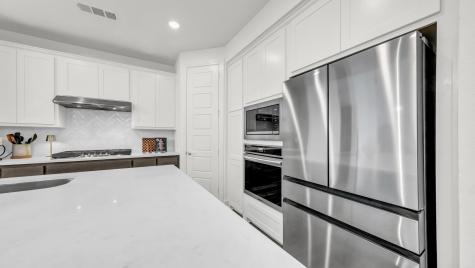 913 Gilbreath Avenue Crowley TX 76036