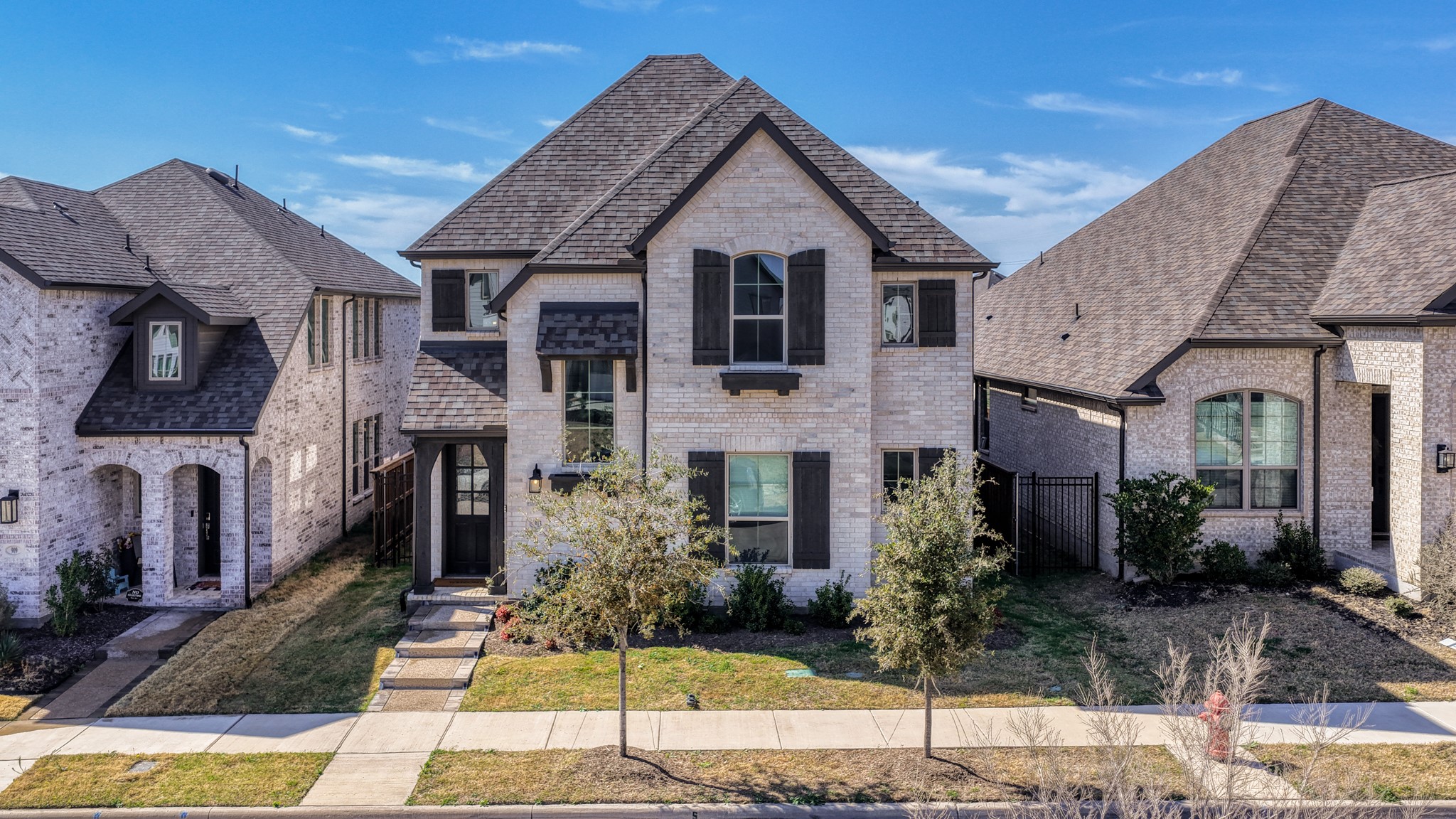 913 Gilbreath Avenue Crowley TX 76036
