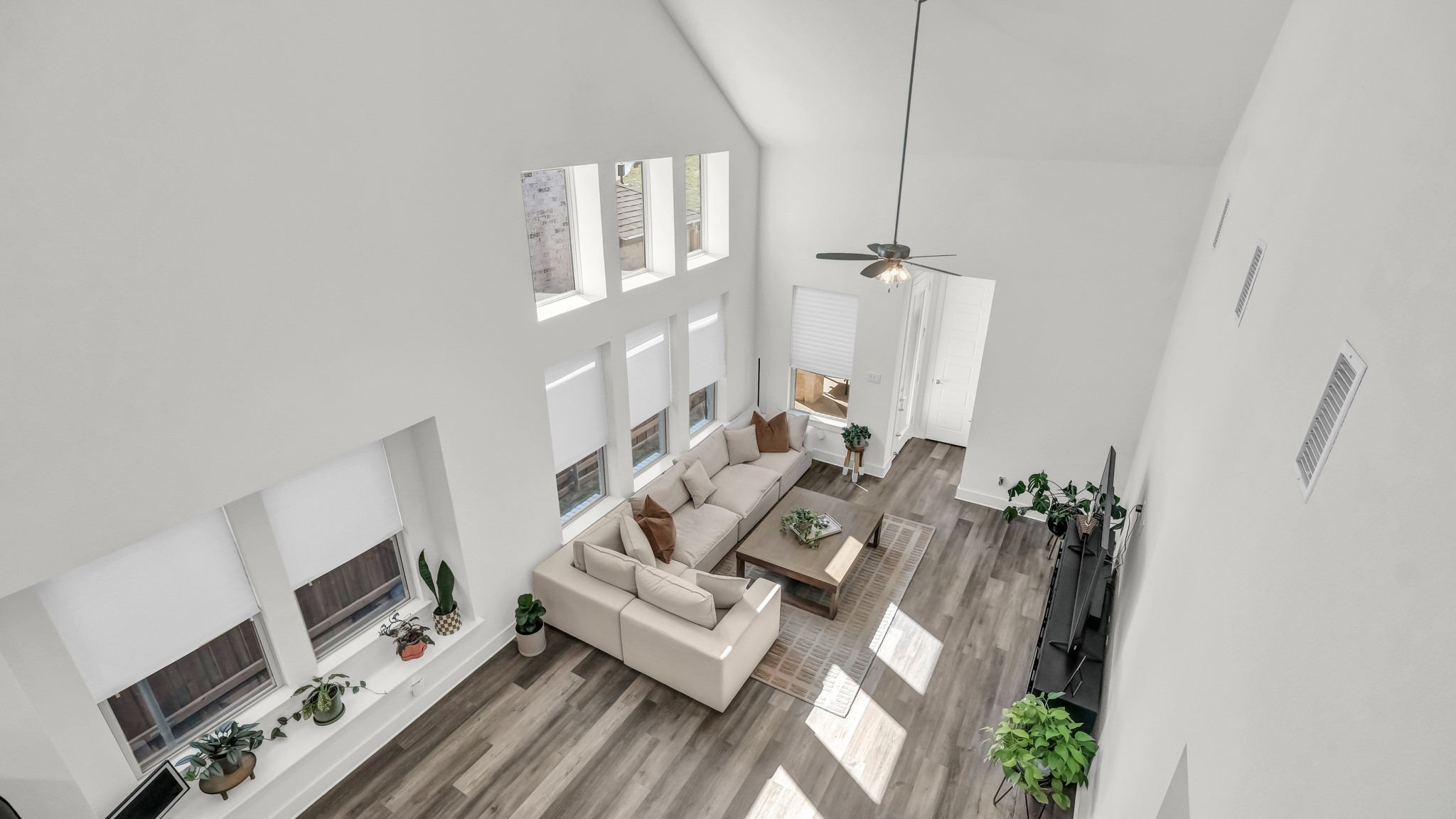 913 Gilbreath Avenue Crowley TX 76036