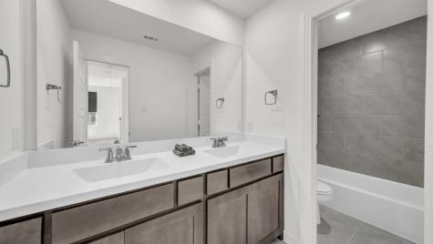 913 Gilbreath Avenue Crowley TX 76036