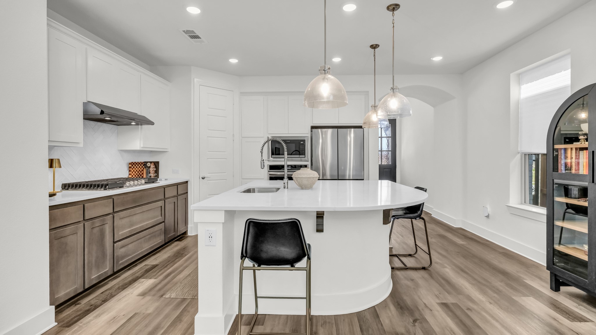 913 Gilbreath Avenue Crowley TX 76036