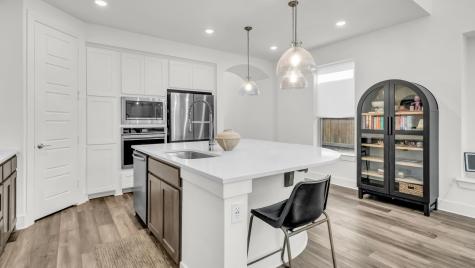 913 Gilbreath Avenue Crowley TX 76036