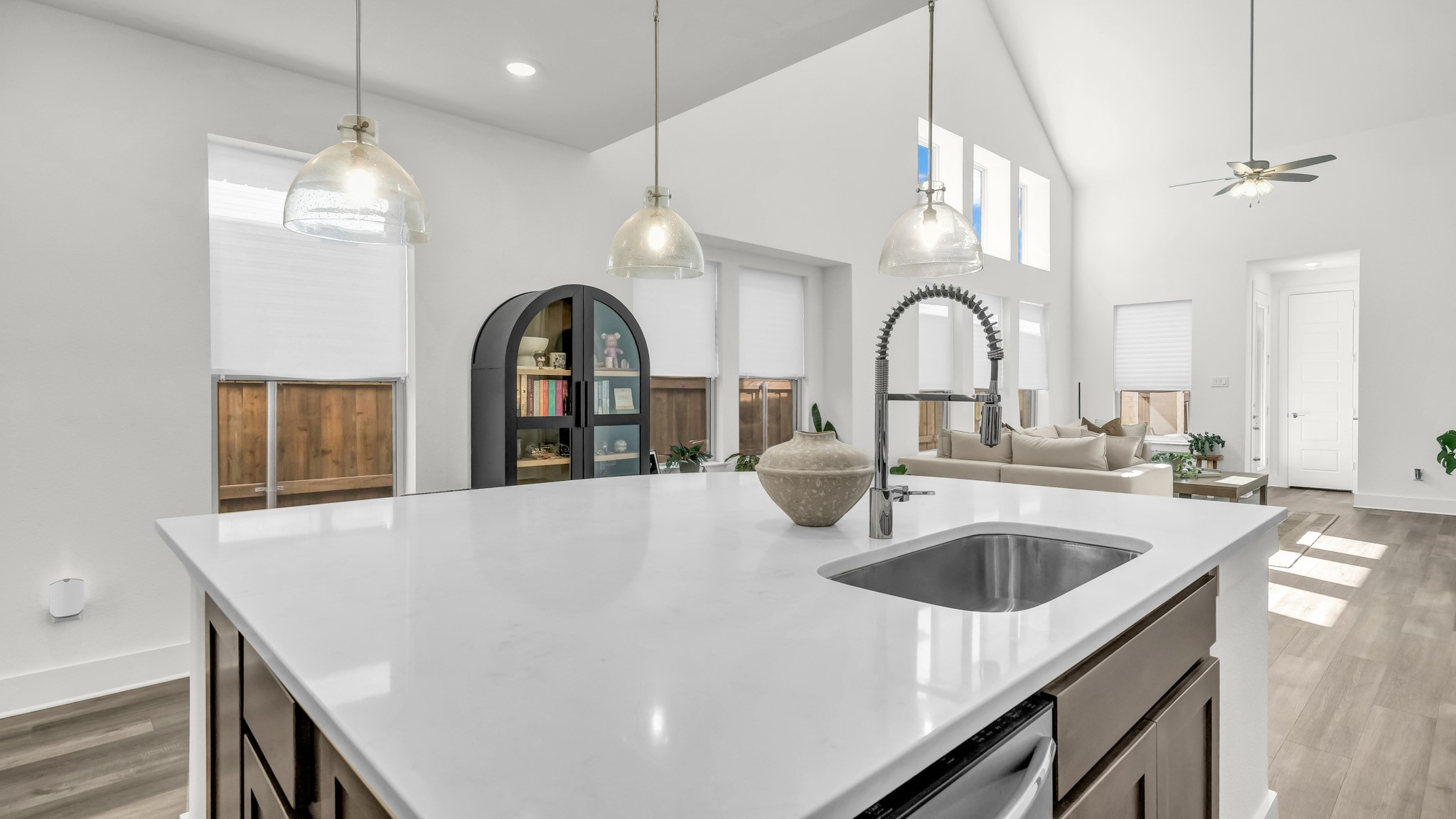 913 Gilbreath Avenue Crowley TX 76036