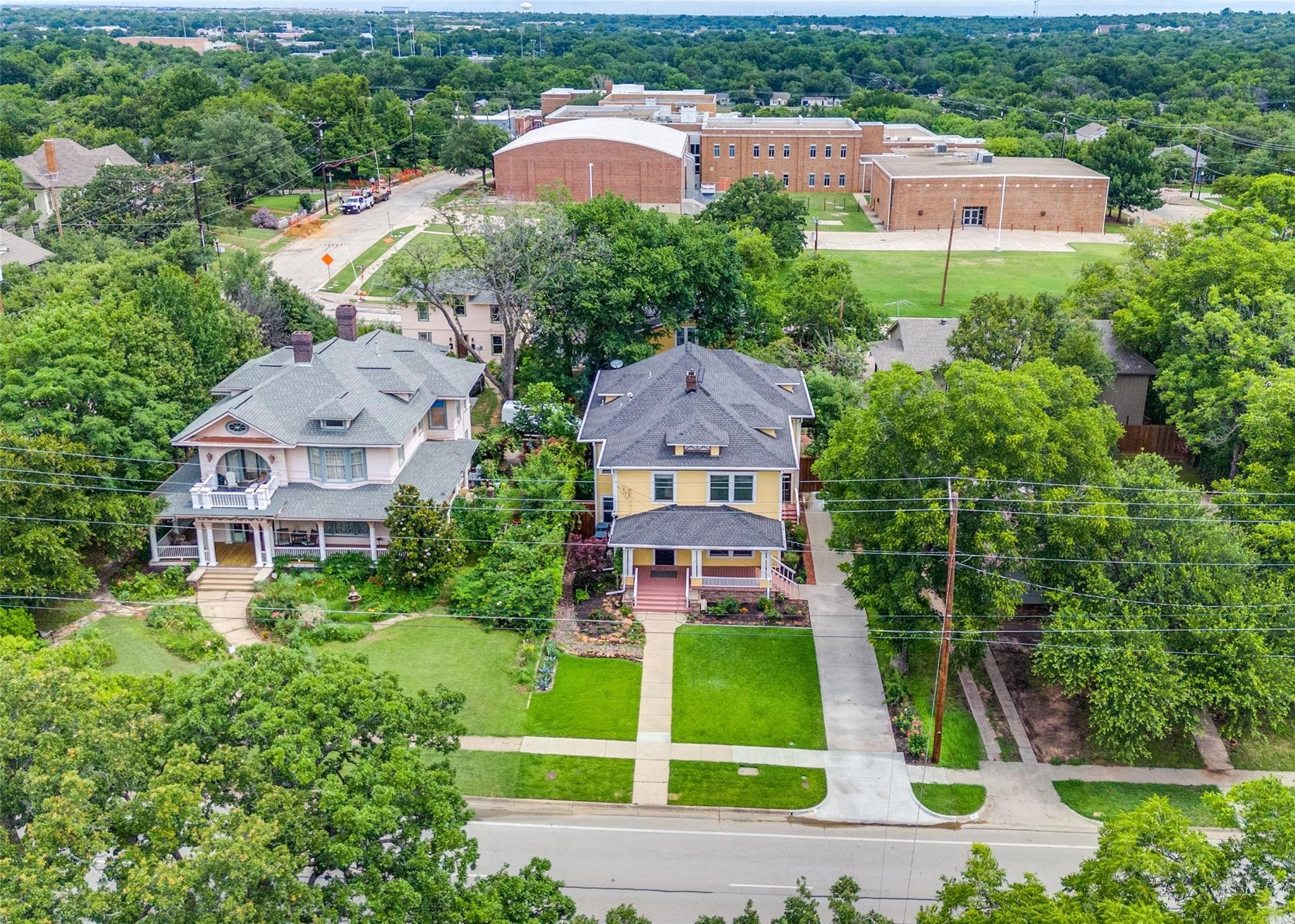 716 W Oak Street Denton TX 76201