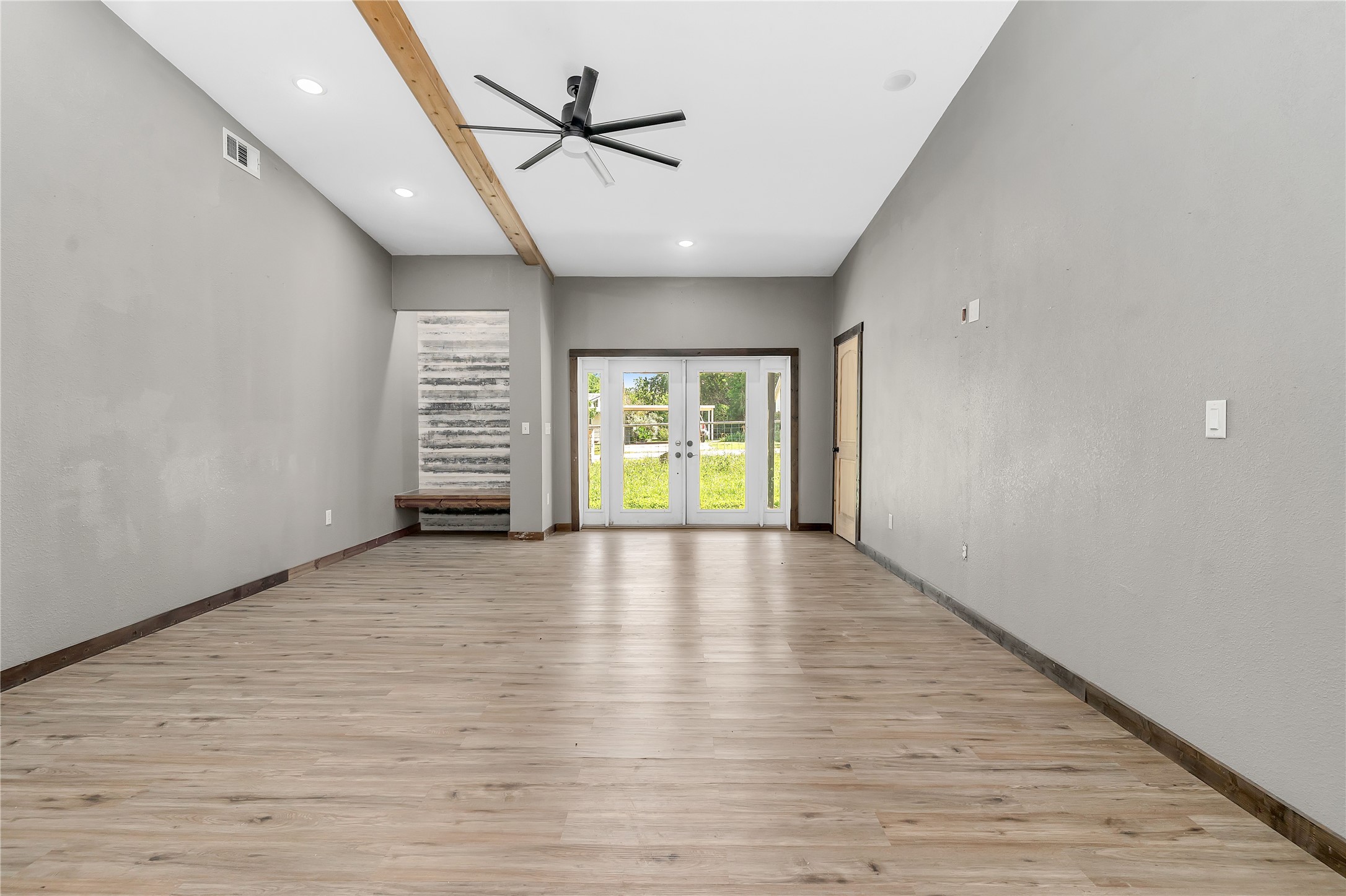 172 Cr 1296 Morgan TX 76671