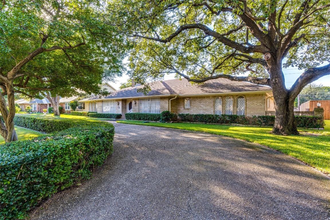 4506 College Park Drive Dallas TX 75229