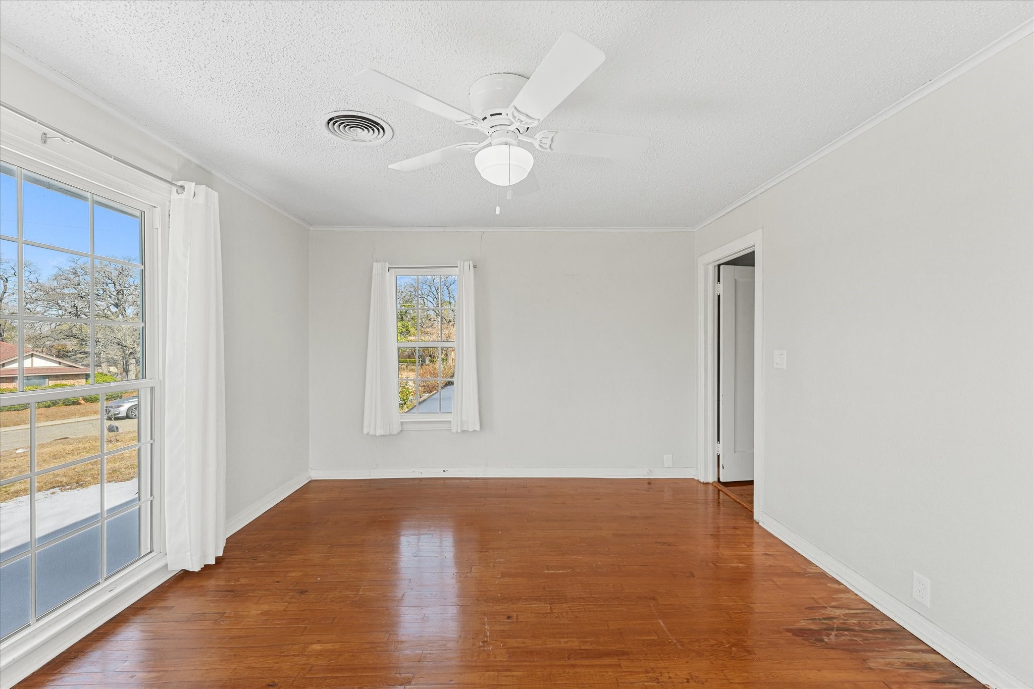 425 Oakhill Drive Denton TX 76201