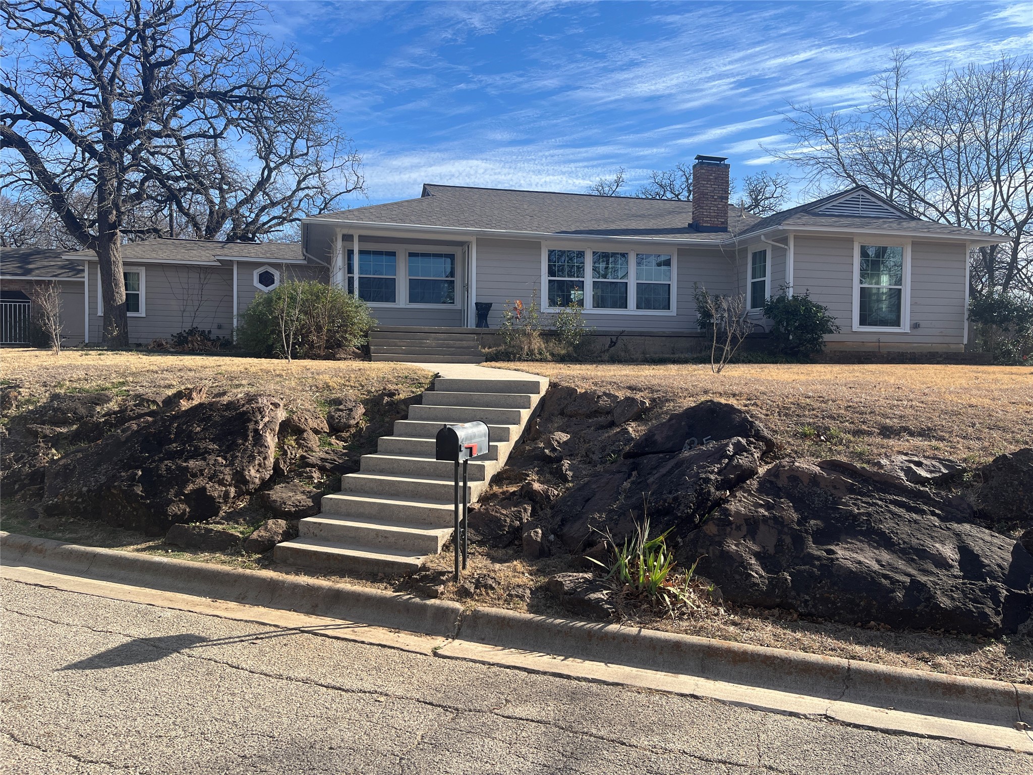 425 Oakhill Drive Denton TX 76201