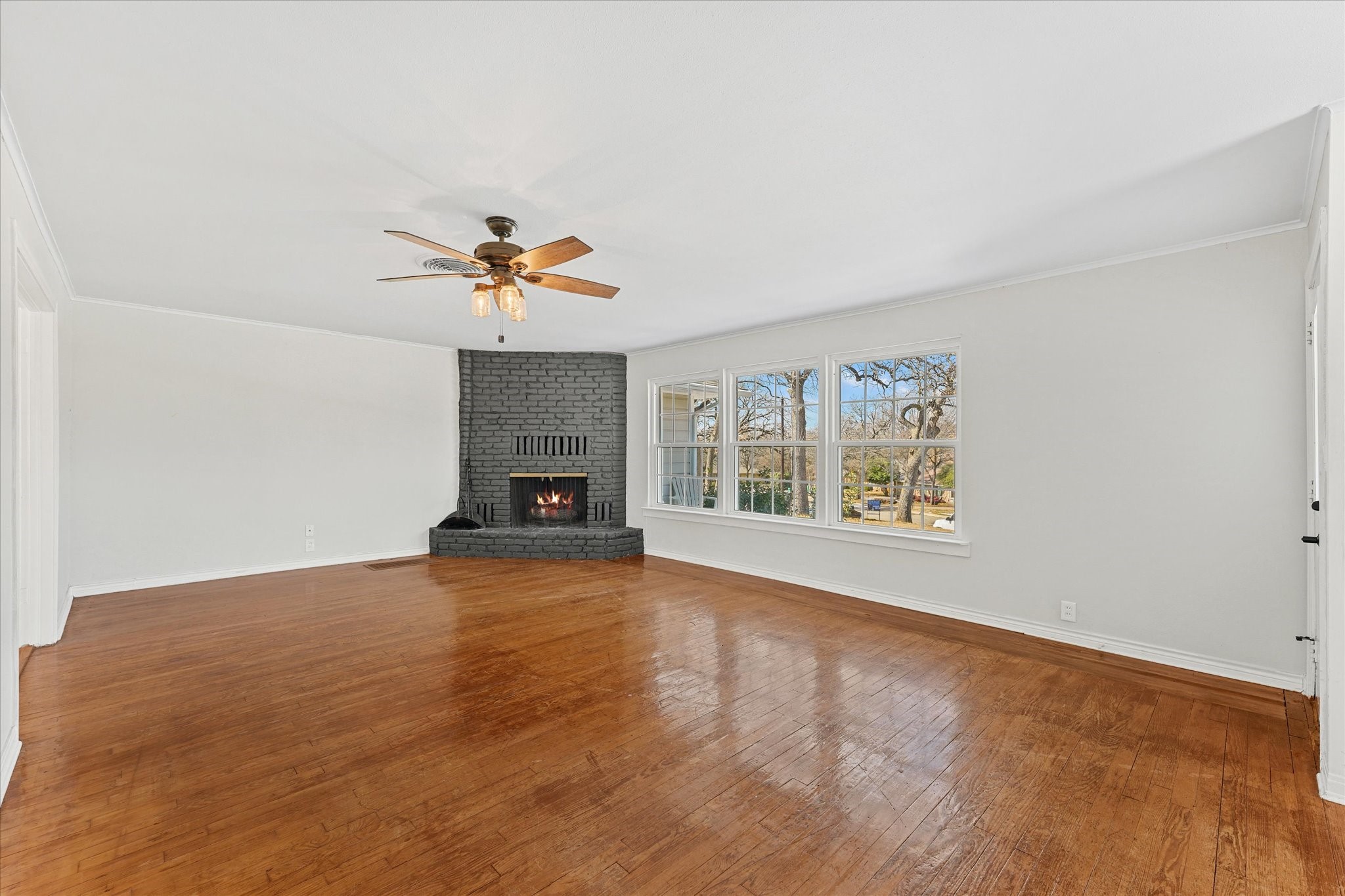 425 Oakhill Drive Denton TX 76201