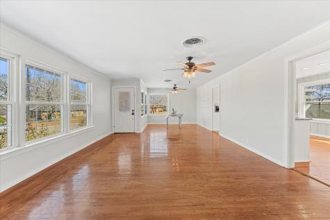 425 Oakhill Drive Denton TX 76201