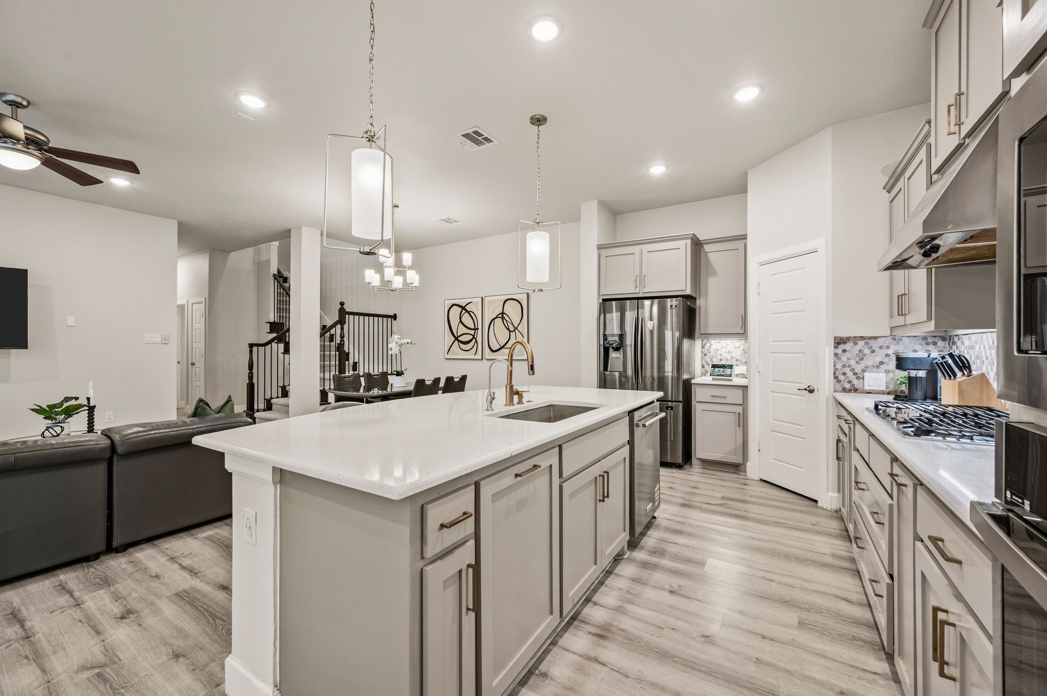 612 Courtyard Lane Irving TX 75039