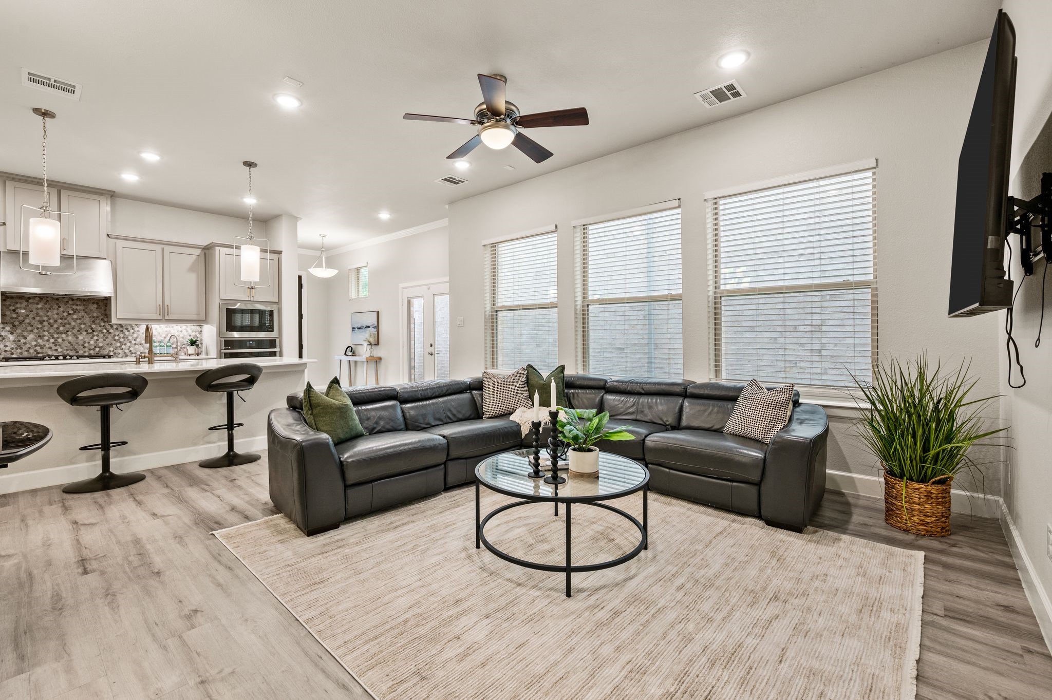 612 Courtyard Lane Irving TX 75039