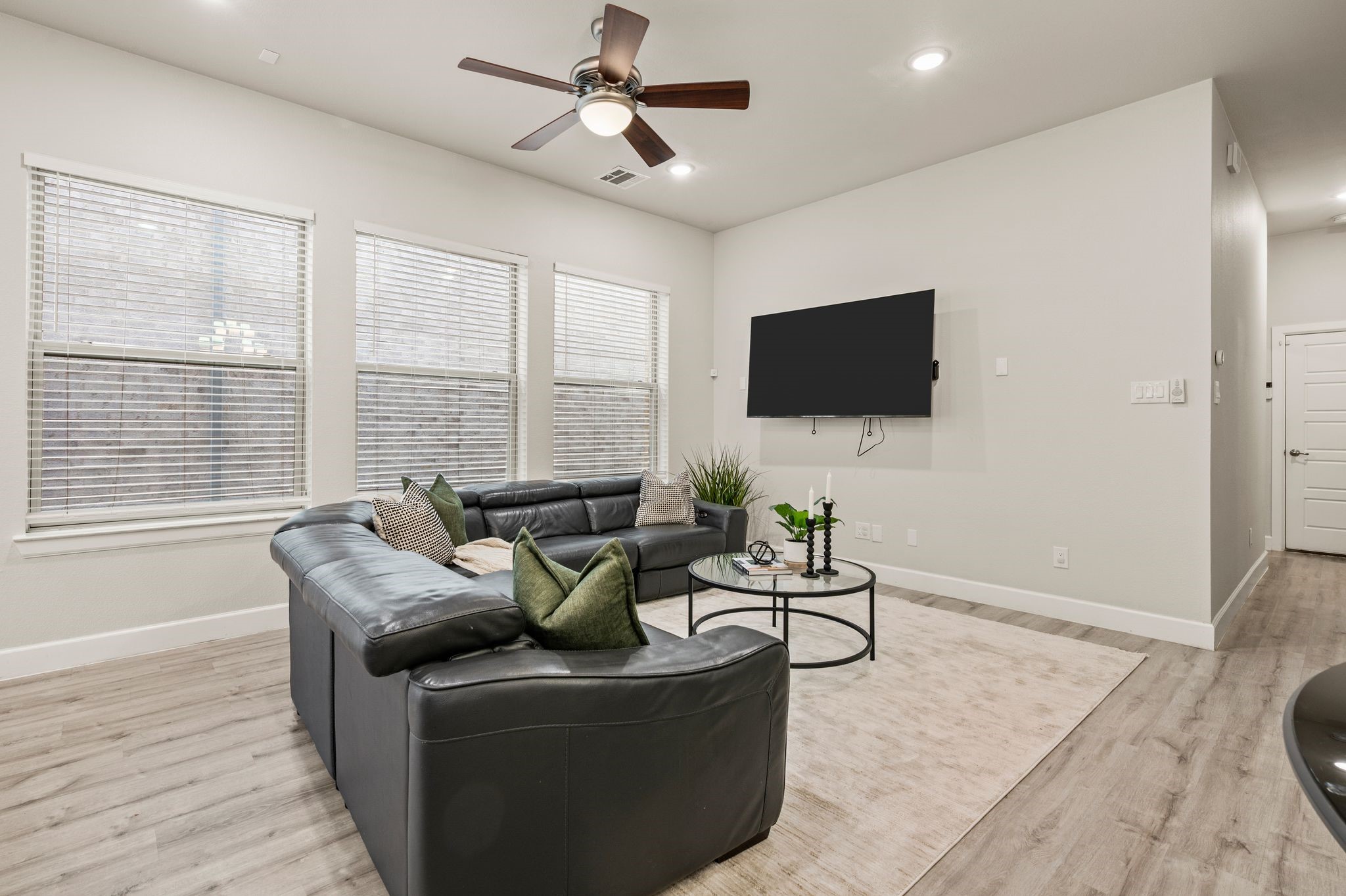 612 Courtyard Lane Irving TX 75039