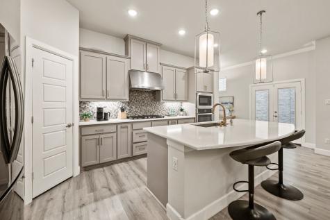 612 Courtyard Lane Irving TX 75039