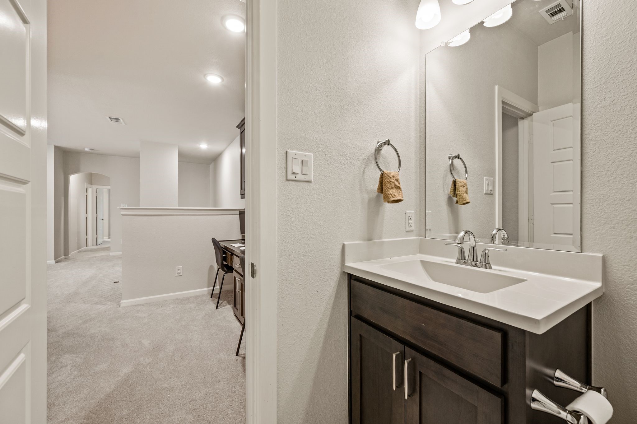 612 Courtyard Lane Irving TX 75039