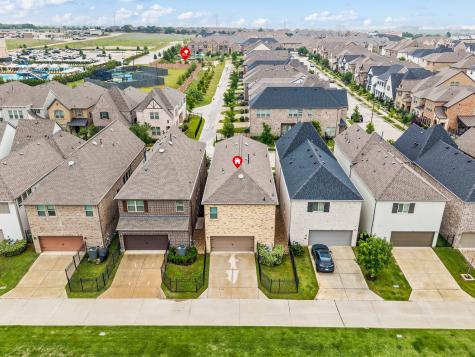 612 Courtyard Lane Irving TX 75039